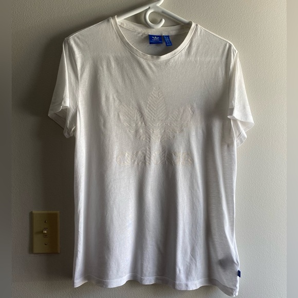Adidas T-Shirt. Size Medium. White colour. - Picture 2 of 7